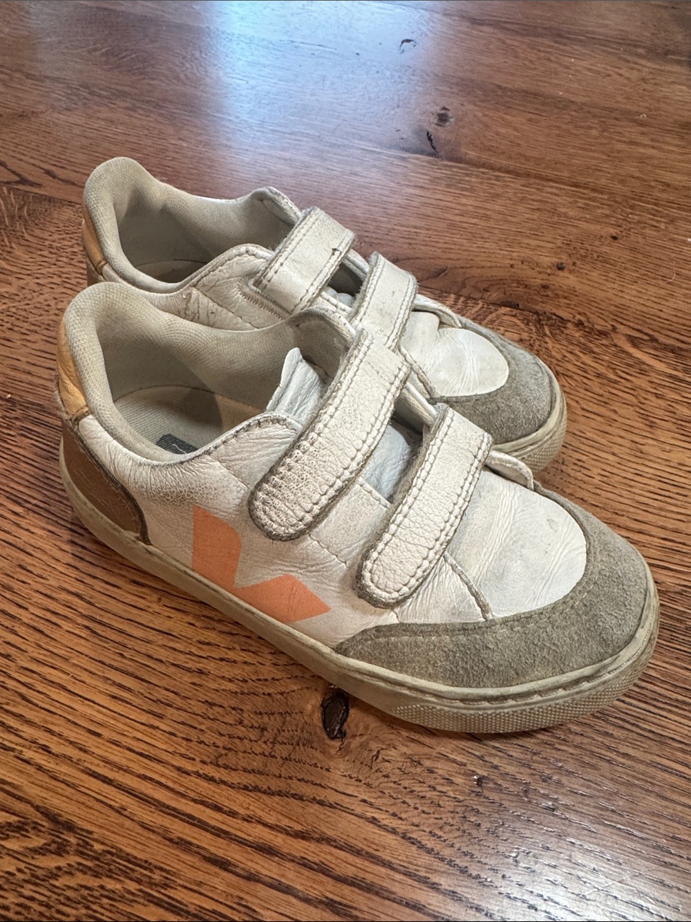 Girls size 12.5 Veja Sneakers